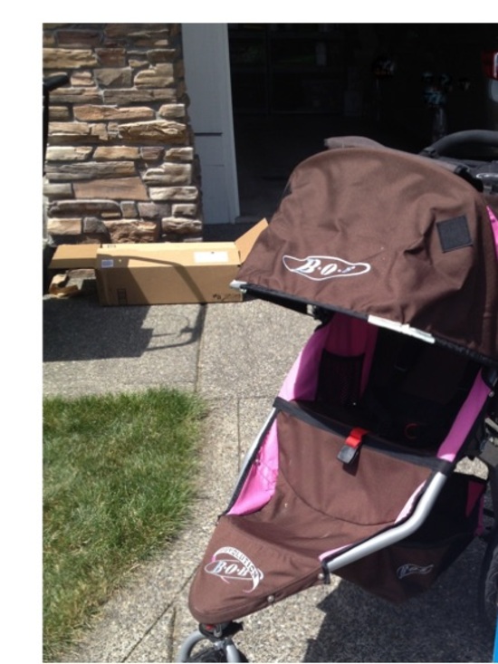 Bob Revolution Brown and Pink Jogging Stroller - Picture 9 of 9